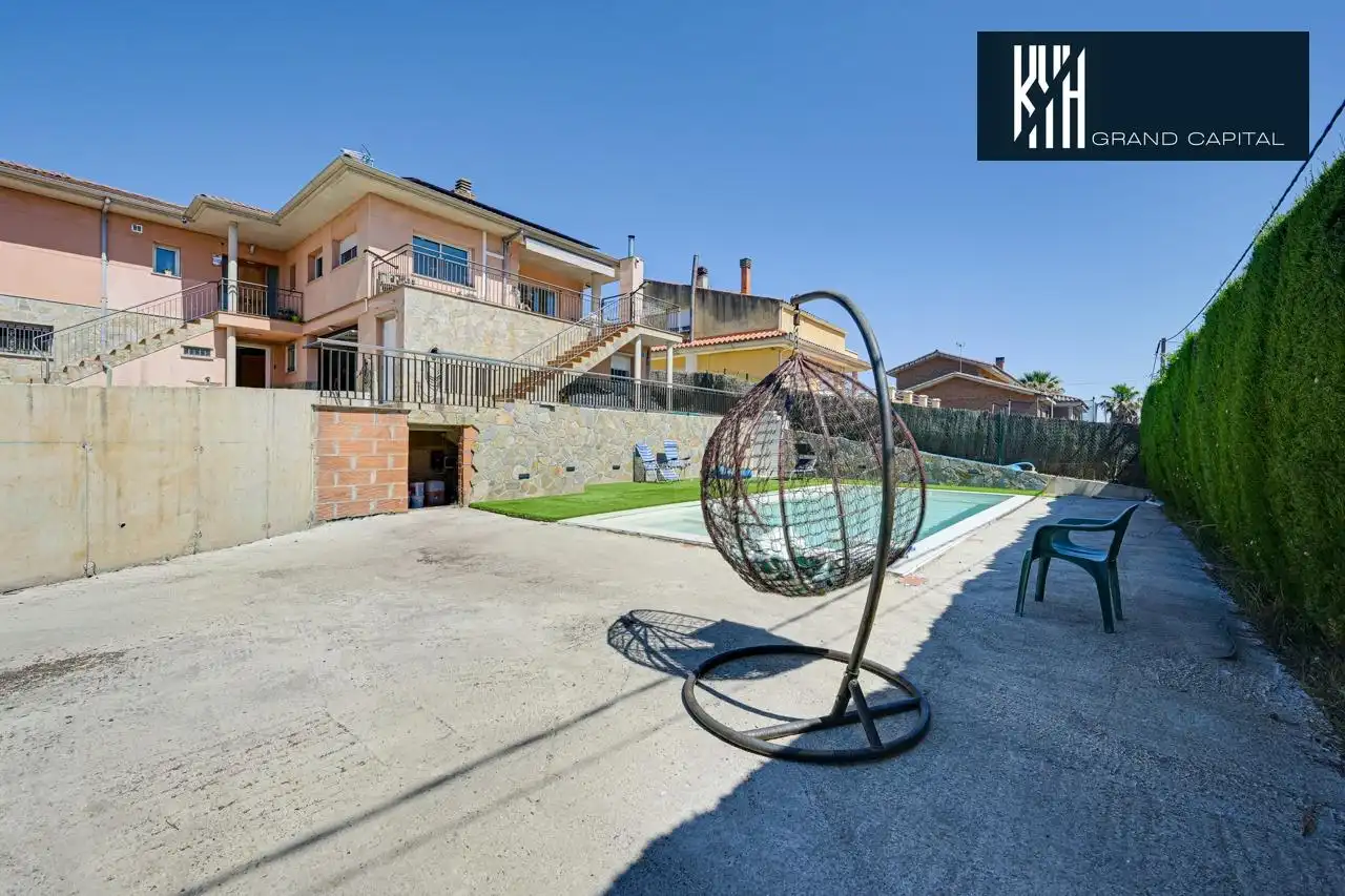 Casa con terraza en venta en Carrer Carrer Casanovas, imagen 6