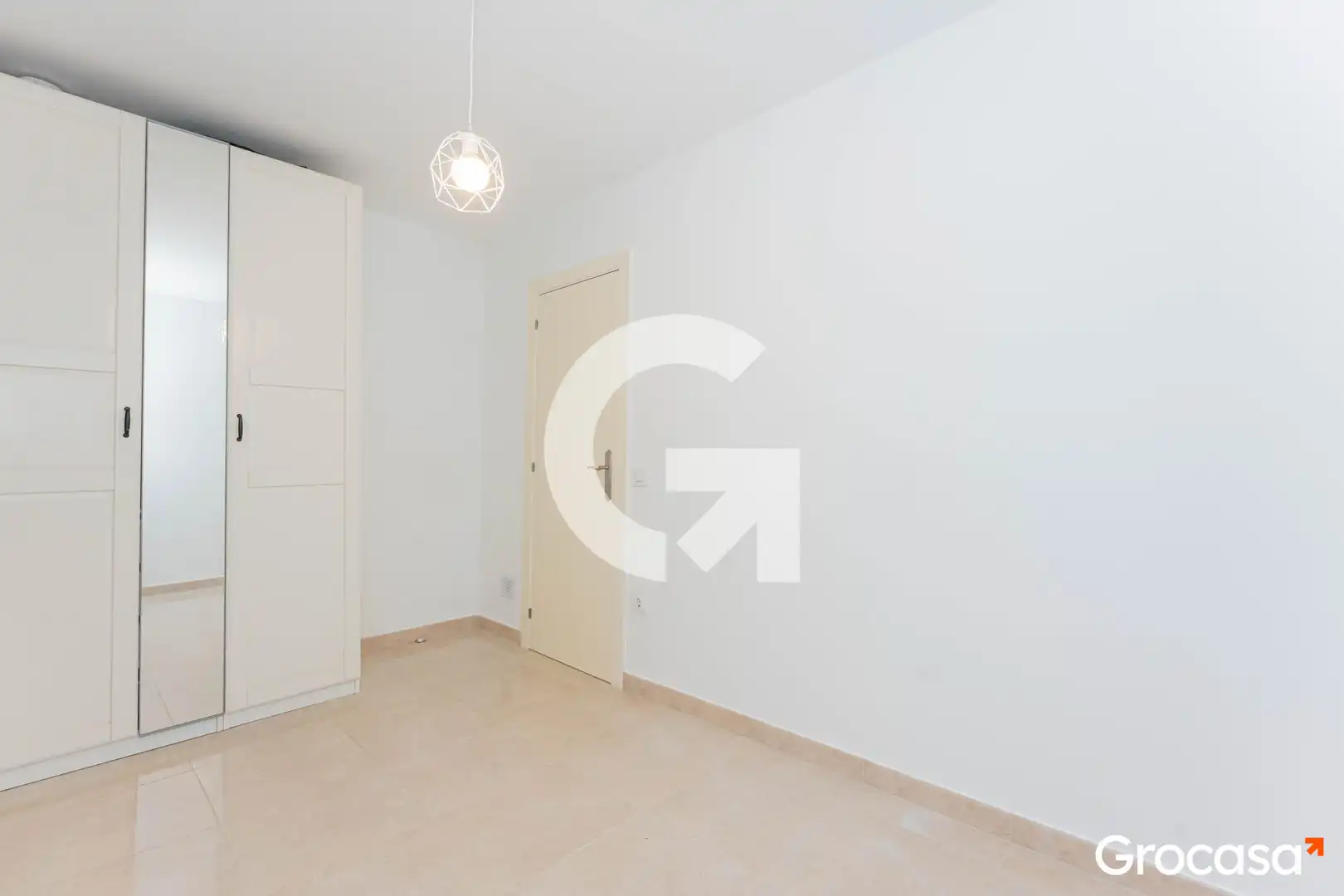 Bedroom of Flat for sale in Cornellà de Llobregat  with Air Conditioner and Oven