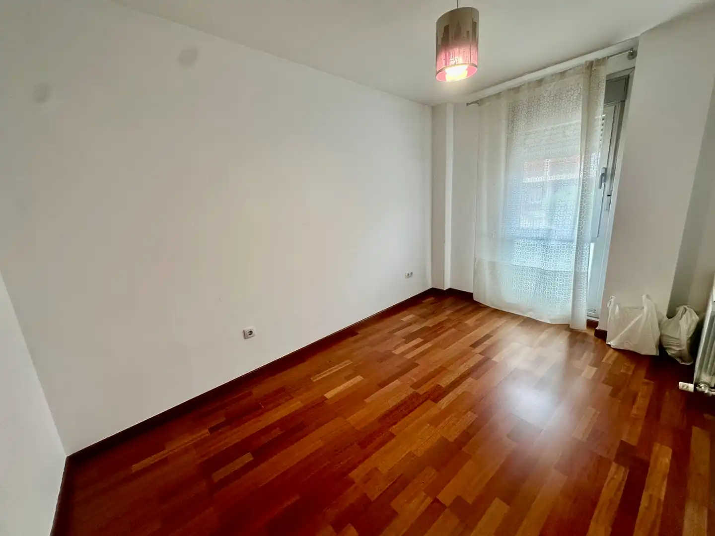 Bedroom of Apartments for rent in León Capital   with Heating, Parquet flooring and Terrace