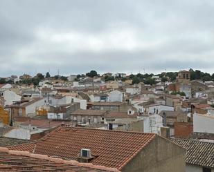 Vista exterior de Pis en venda en Rus amb Terrassa, Balcó i Alarma