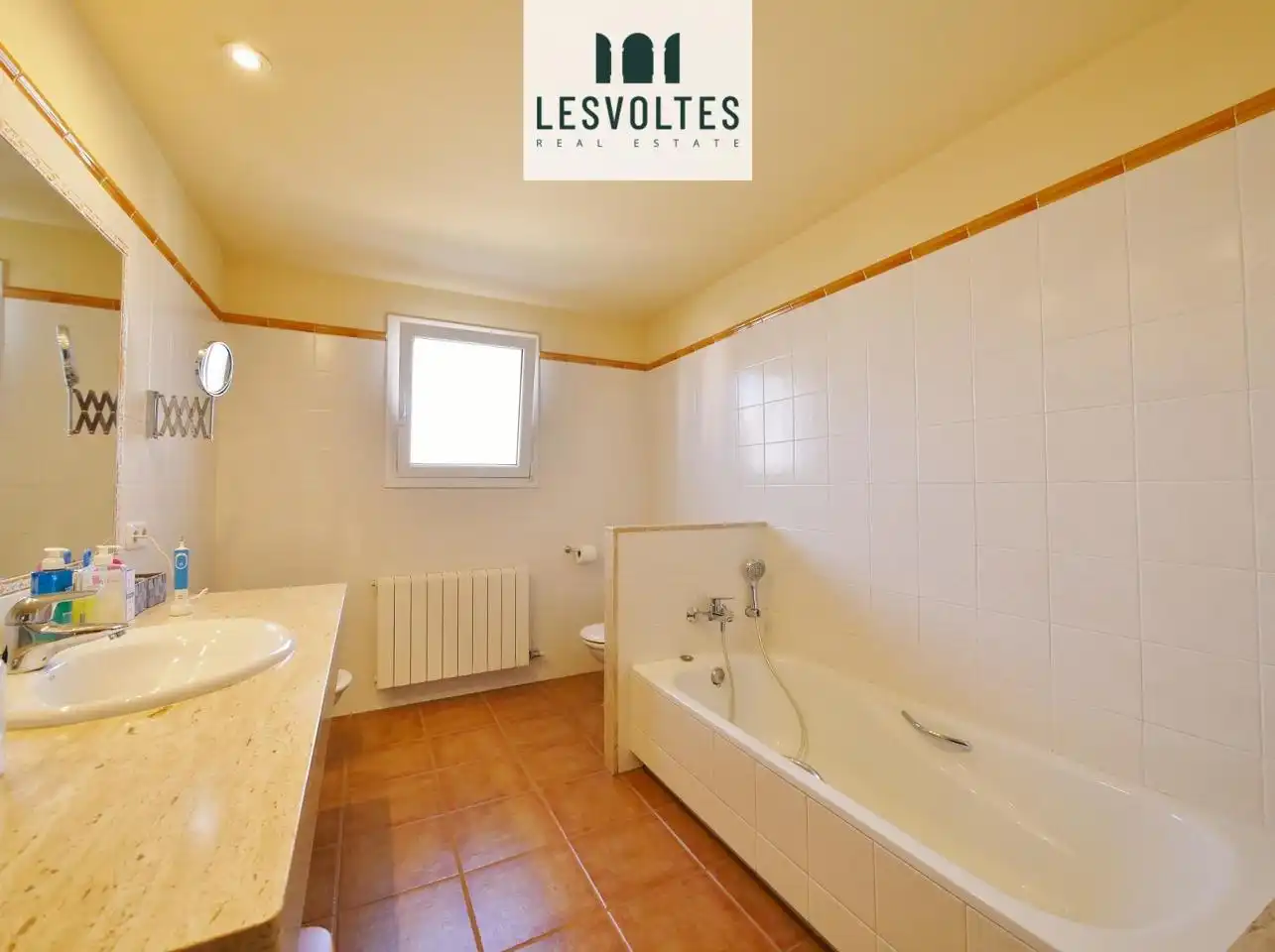 Schlafzimmer von Einfamilien-Reihenhaus zum Verkauf in Palafrugell mit Heizung, Privatgarten und Terrasse