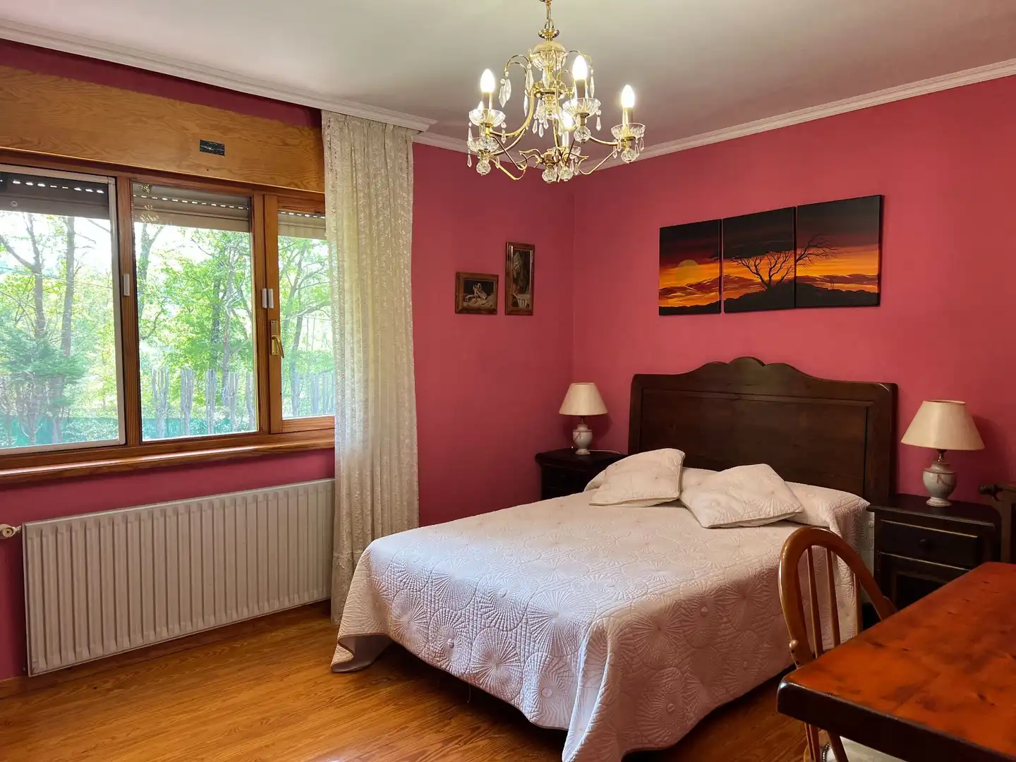 Habitación de Casa o chalet en venta en Cangas de Onís con Calefacción, Jardín privado y Amueblado