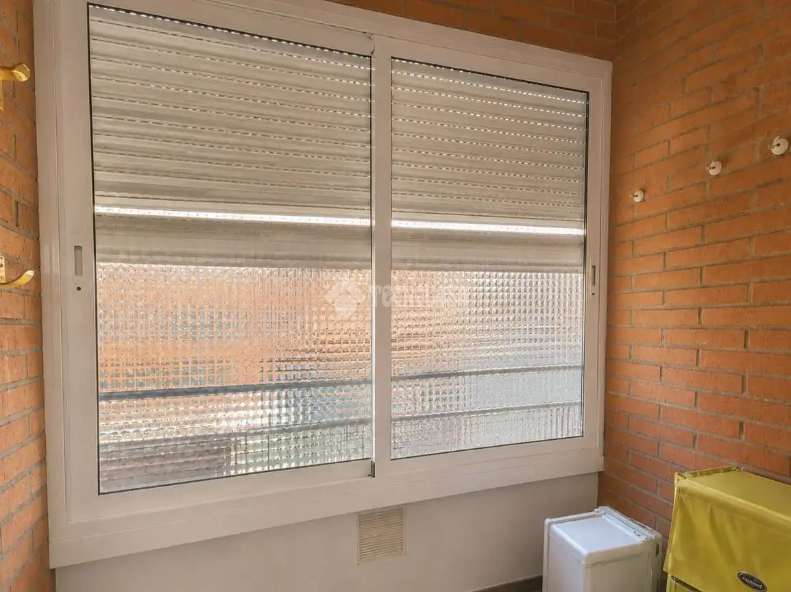 Vista exterior de Piso en venta en San Fernando de Henares con Aire acondicionado, Calefacción y Parquet