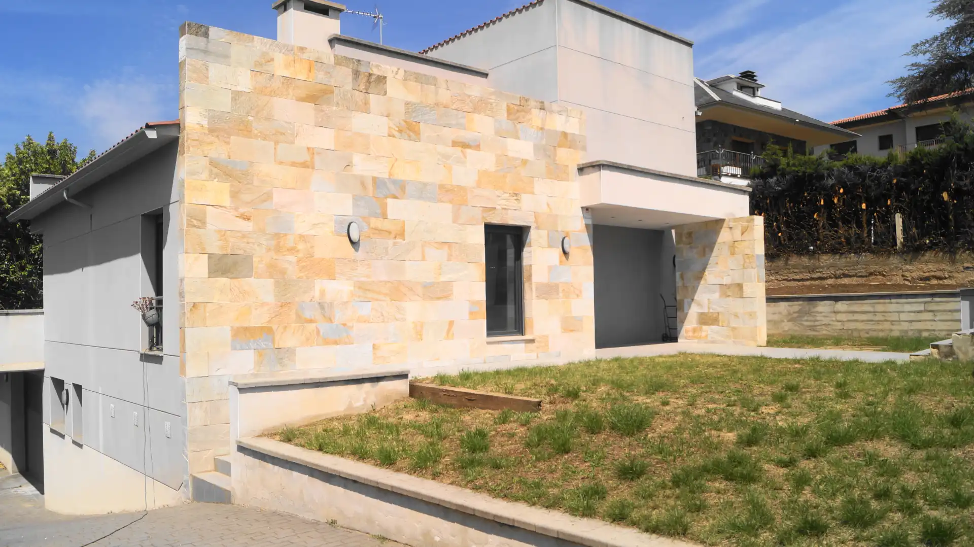 Vista exterior de Casa o chalet de alquiler en Bigues i Riells del Fai con Aire acondicionado, Calefacción y Jardín privado