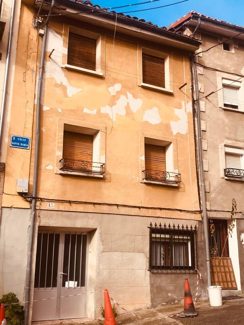 Vista exterior de Casa o xalet en venda en Pradoluengo amb Terrassa