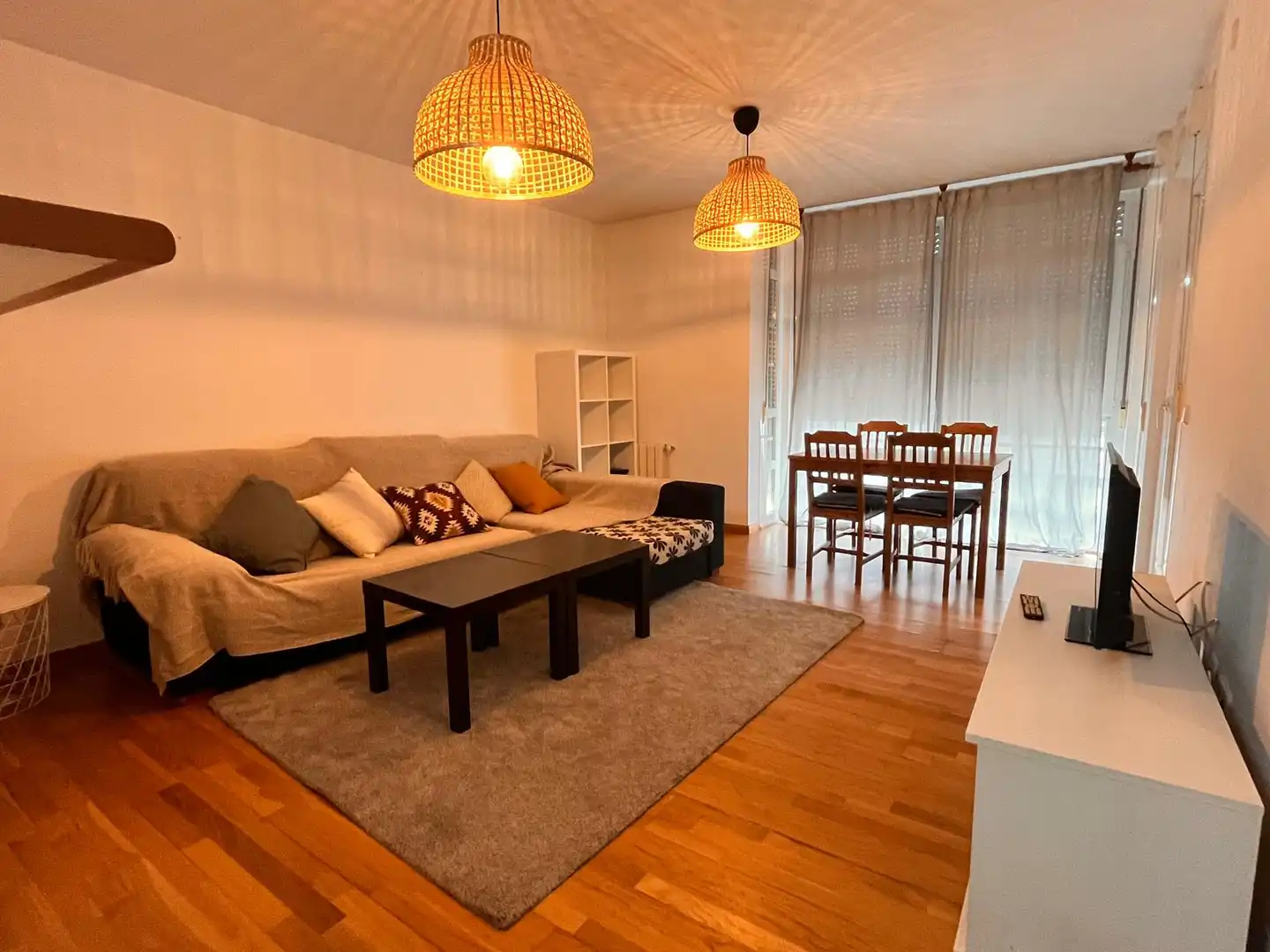 Sala de estar de Apartamento en venta en Villanueva de la Cañada con Aire acondicionado, Calefacción y Parquet