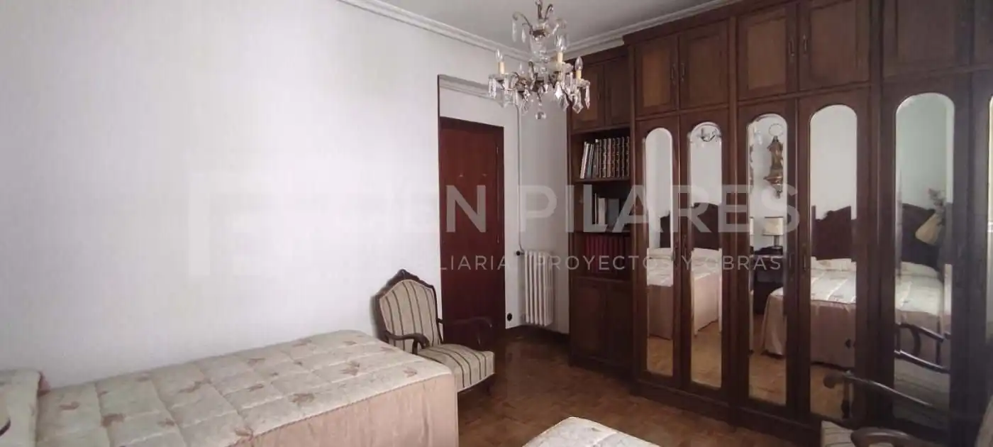Bedroom of Flat for sale in  Logroño