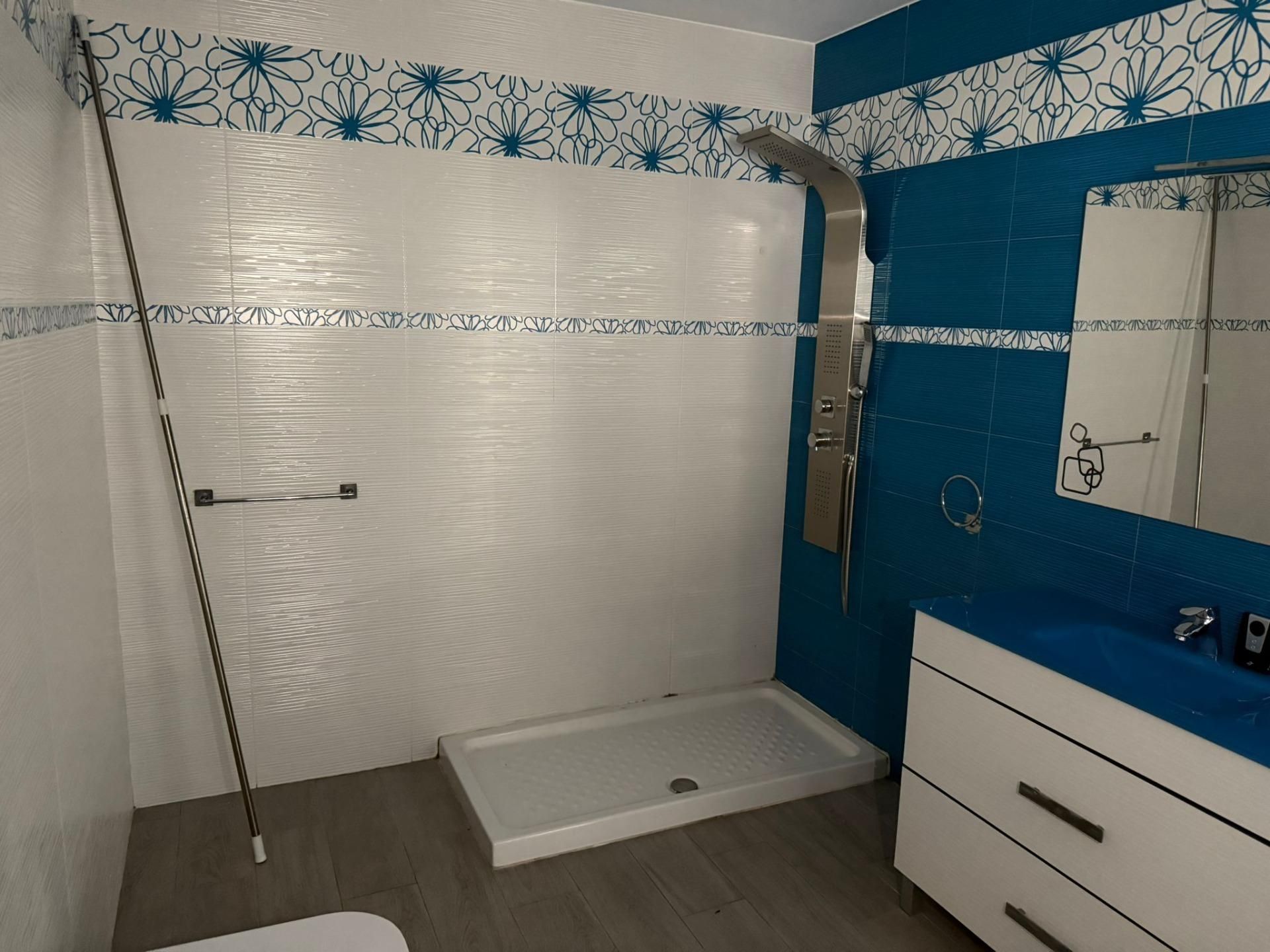 Bathroom of Flat for sale in Utrera