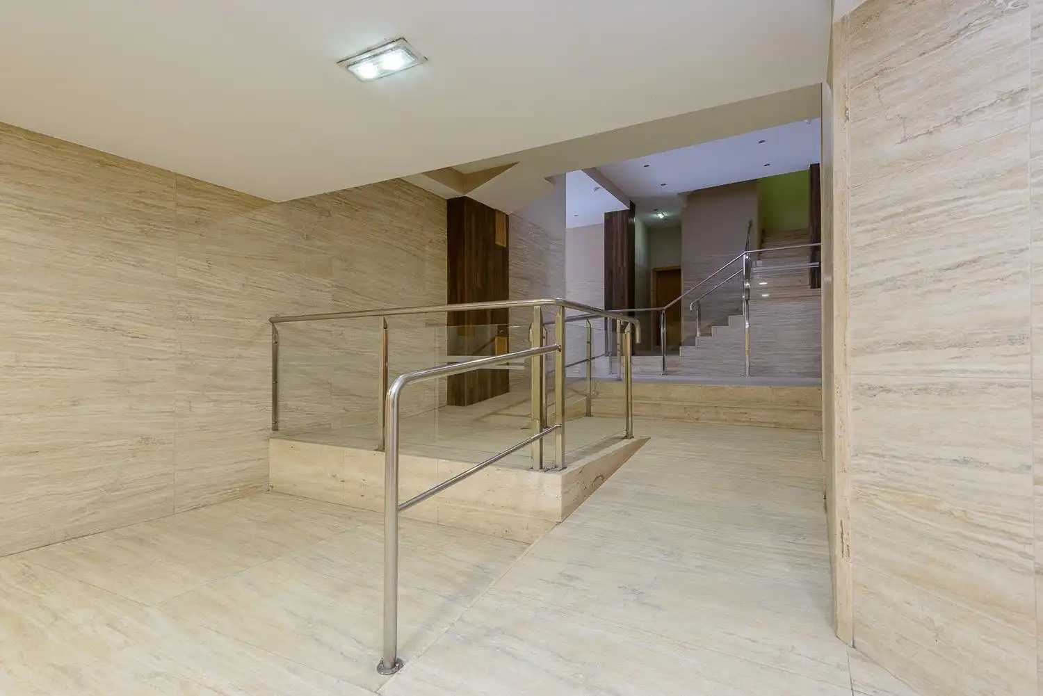 Piso en venta en Oviedo  con Calefacción, Amueblado y Balcón