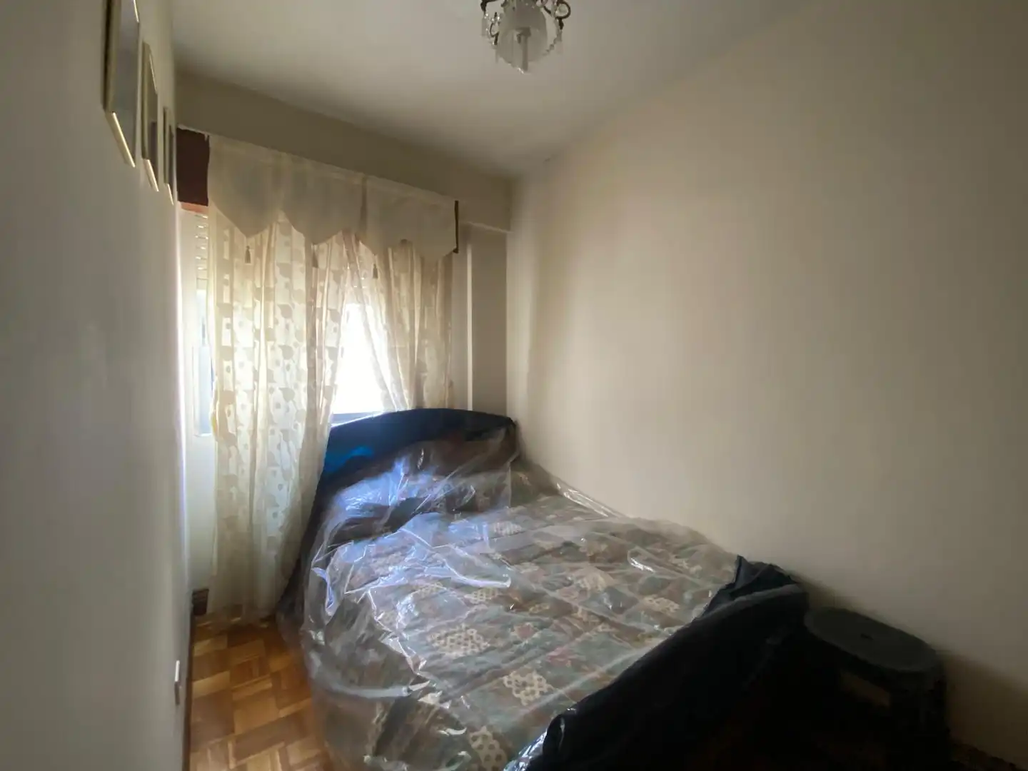 Dormitori de Pis en venda en O Carballiño   amb Calefacció, Parquet i Moblat