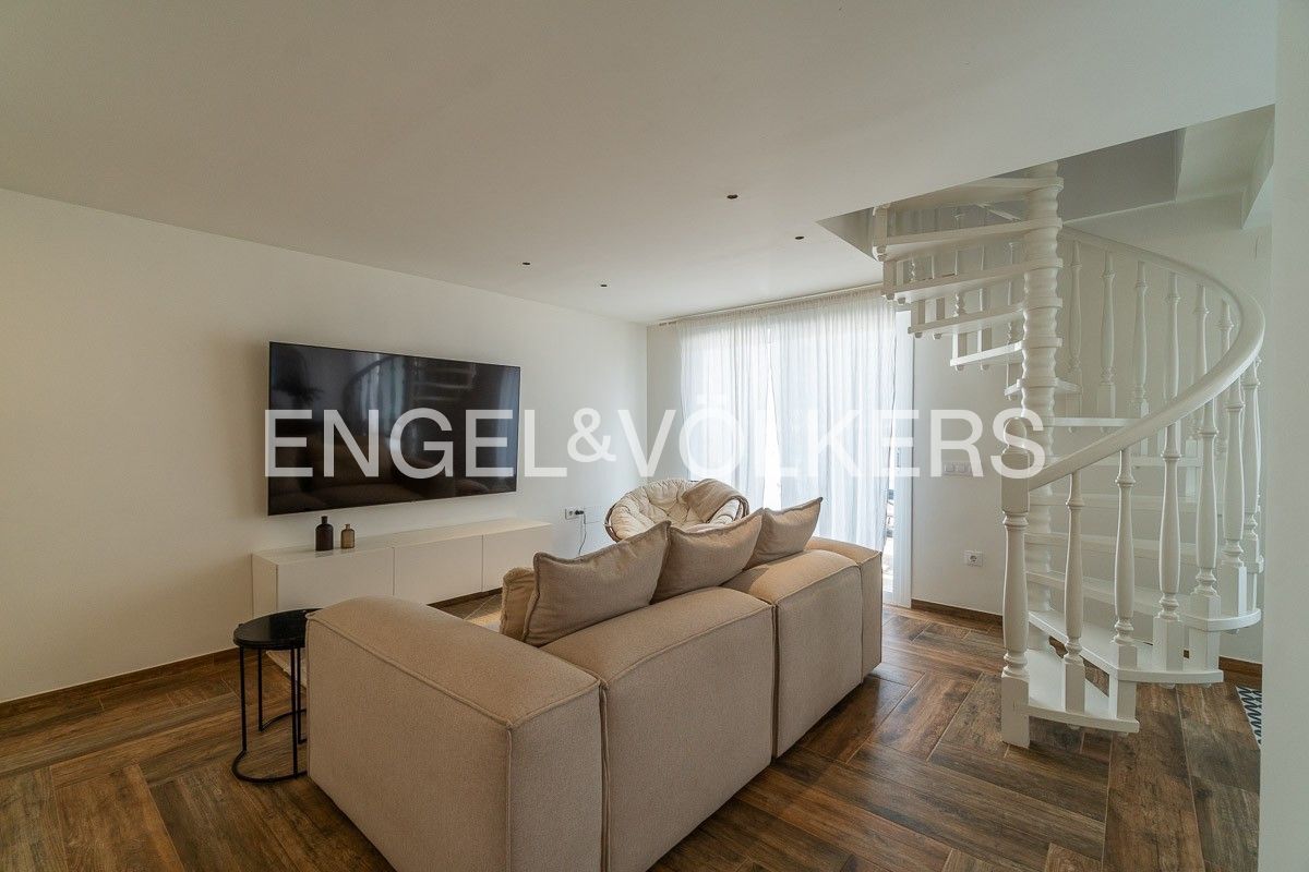 Sala d'estar de Àtic en venda en Torrevieja amb Calefacció, Terrassa i Traster