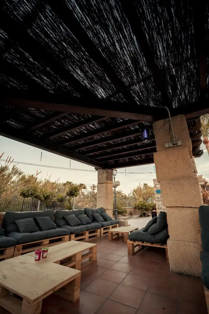 Terrasse von Haus oder Chalet zur Miete in Elche / Elx mit Klimaanlage, Heizung und Privatgarten