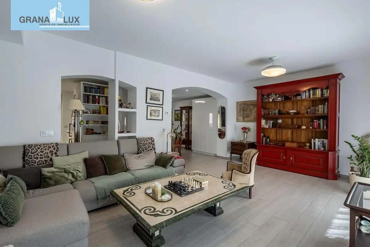 Flat with terrace for sale in Calle Recogidas, imagen 3