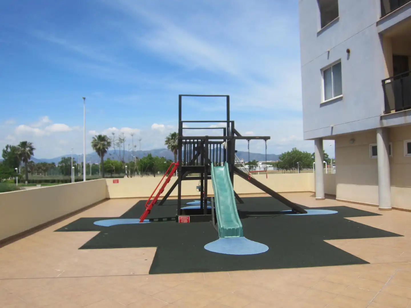 Terraza de Apartamento de alquiler en Moncofa con Terraza, Amueblado y Piscina comunitaria