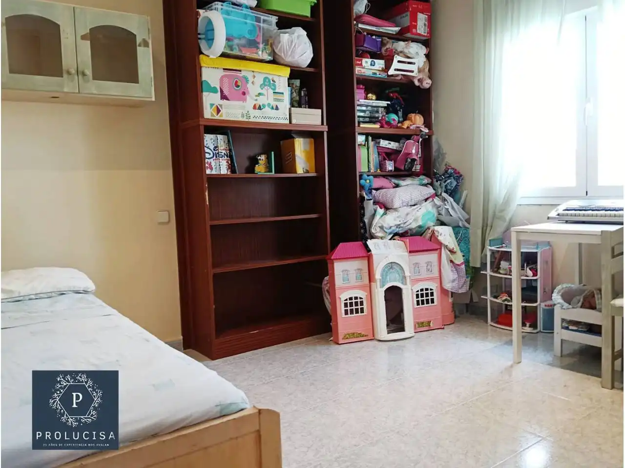 Habitación de Casa o chalet en venta en Serranillos del Valle con Calefacción, Terraza y Piscina
