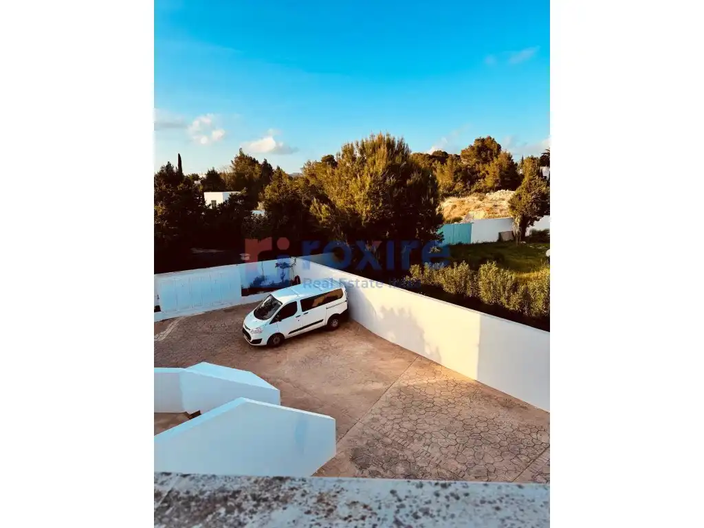 Vista exterior de Dúplex de lloguer en Sant Josep de sa Talaia amb Aire condicionat, Jardí privat i Terrassa