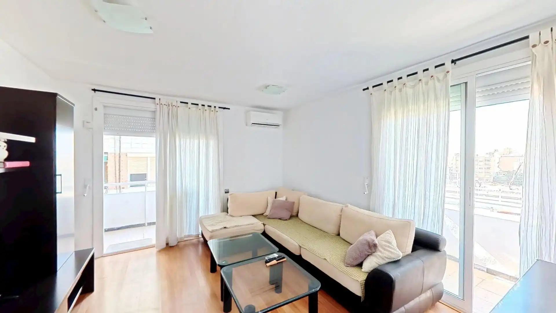 Sala de estar de Piso de alquiler en Alicante / Alacant con Aire acondicionado, Amueblado y Balcón
