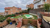 Piscina de Casa o xalet en venda en Aranjuez amb Aire condicionat i Terrassa