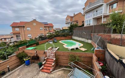 Piscina de Casa o xalet en venda en Aranjuez amb Aire condicionat i Terrassa