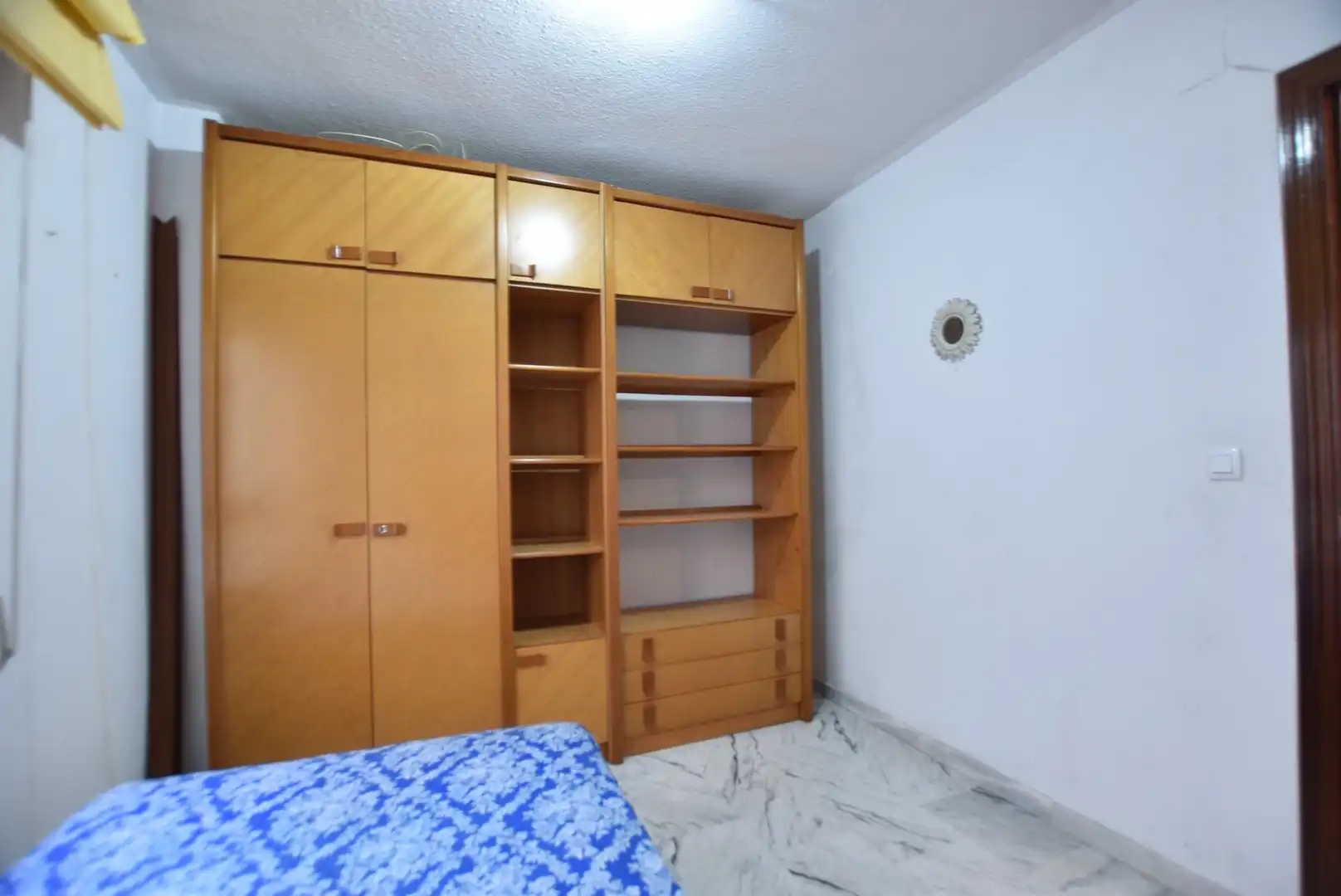 Schlafzimmer von Wohnung zur Miete in Granada mit Heizung, Möbliert und Balkon