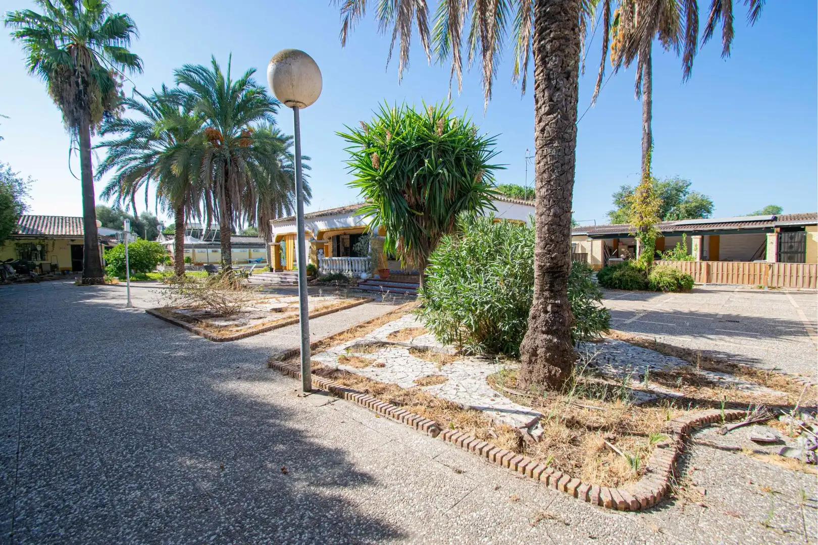 Jardí de Casa o xalet en venda en La Rinconada amb Jardí privat i Piscina