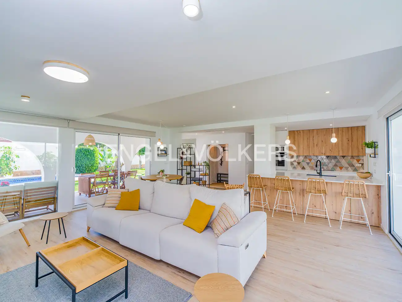 Sala de estar de Casa o chalet en venta en Sant Joan d'Alacant con Aire acondicionado, Calefacción y Jardín privado
