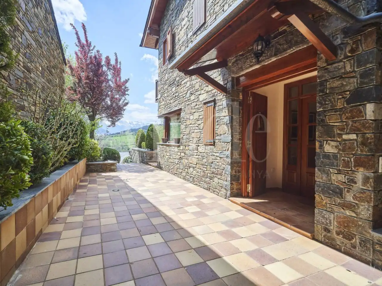 Terrassa de Casa o xalet en venda en Prullans amb Calefacció, Jardí privat i Terrassa