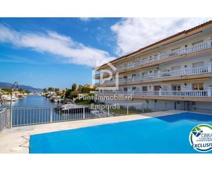 Vista exterior de Apartament en venda en Empuriabrava amb Terrassa, Traster i Moblat