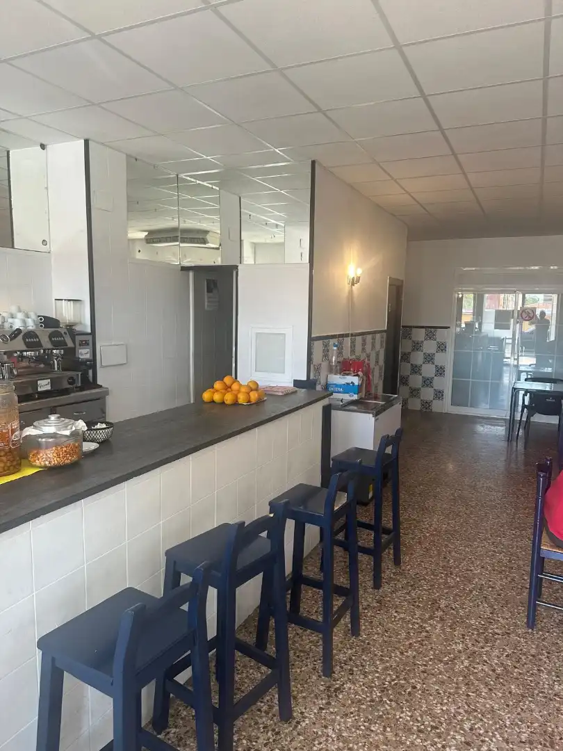 Cuina de Local de lloguer en Alzira amb Aire condicionat, Calefacció i Terrassa