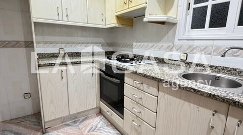 Foto 4 de Piso en venta en Carrer de Florència, Llatí, Santa Coloma de Gramenet