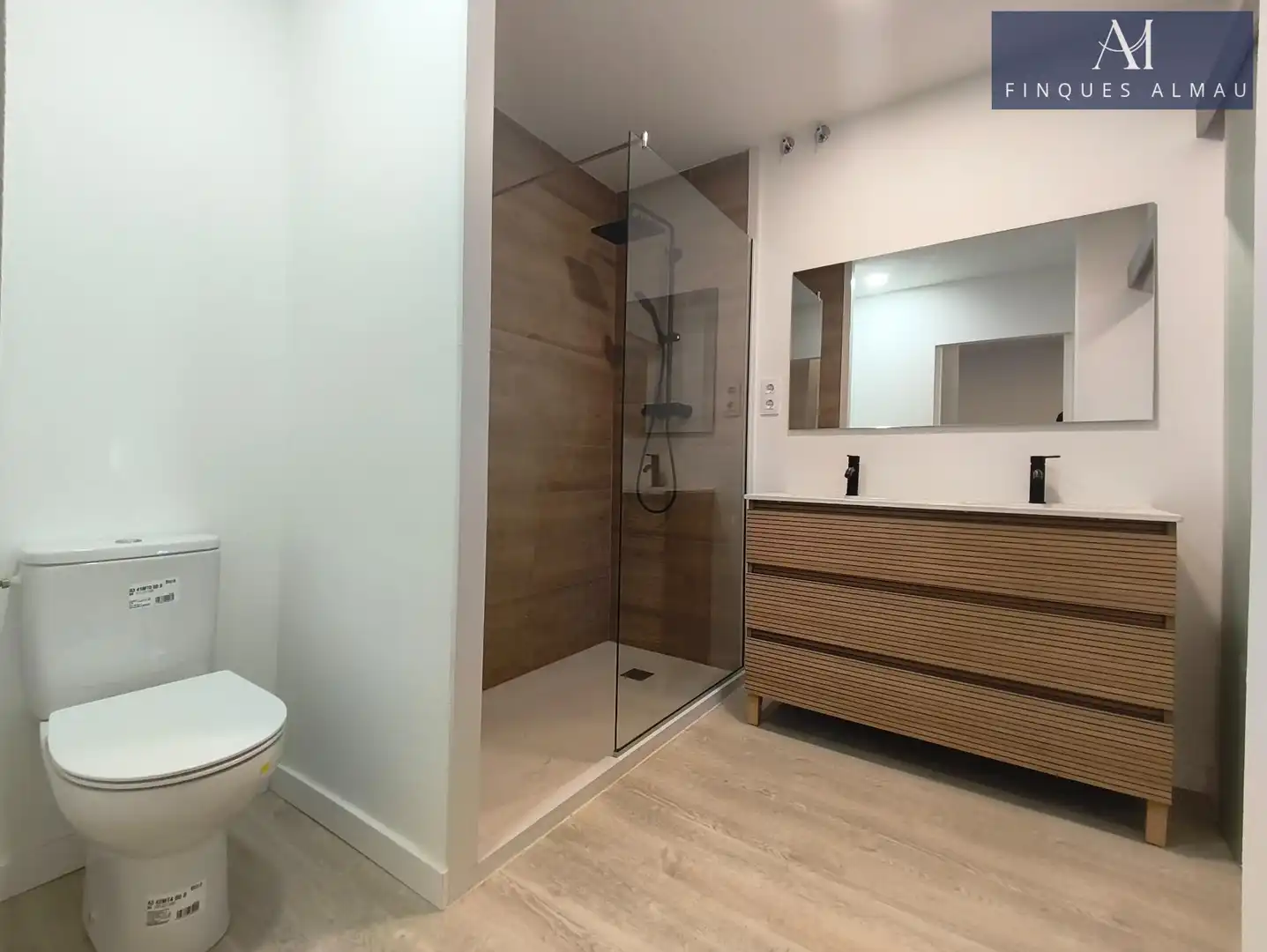 Ground floor for sale in Centre Vila, imagen 9