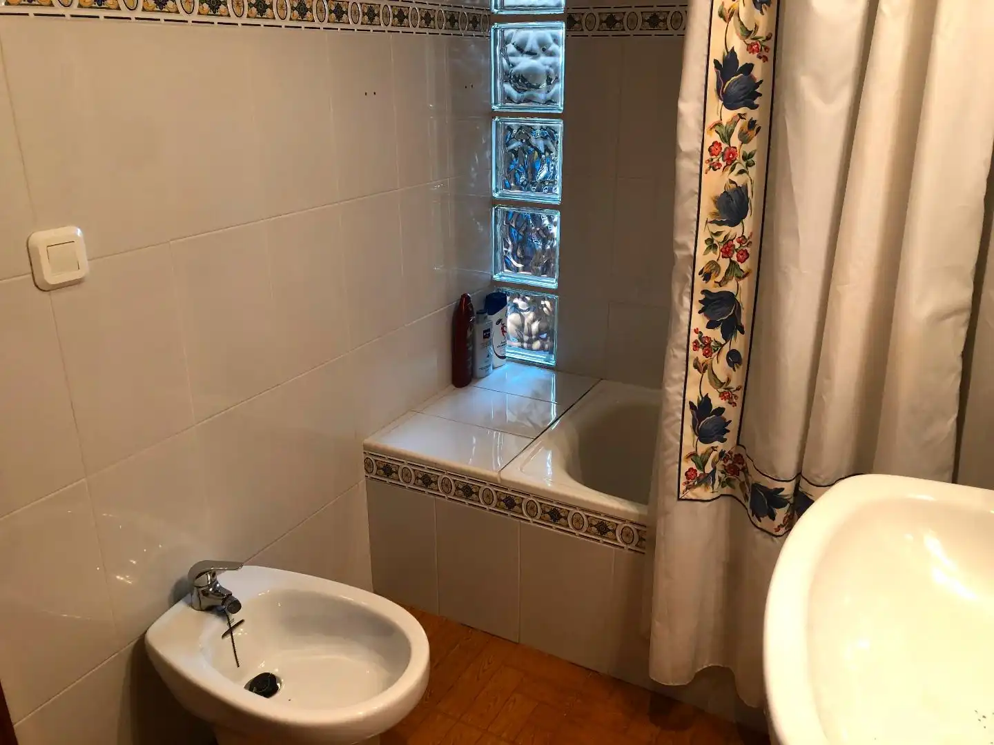 Bathroom of Houses for sale in Alcázar de San Juan  with Air Conditioner, Heating and Private garden
