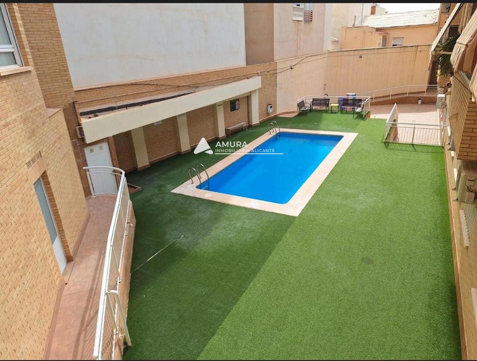 Piscina de Pis en venda en San Vicente del Raspeig / Sant Vicent del Raspeig amb Aire condicionat, Calefacció i Terrassa