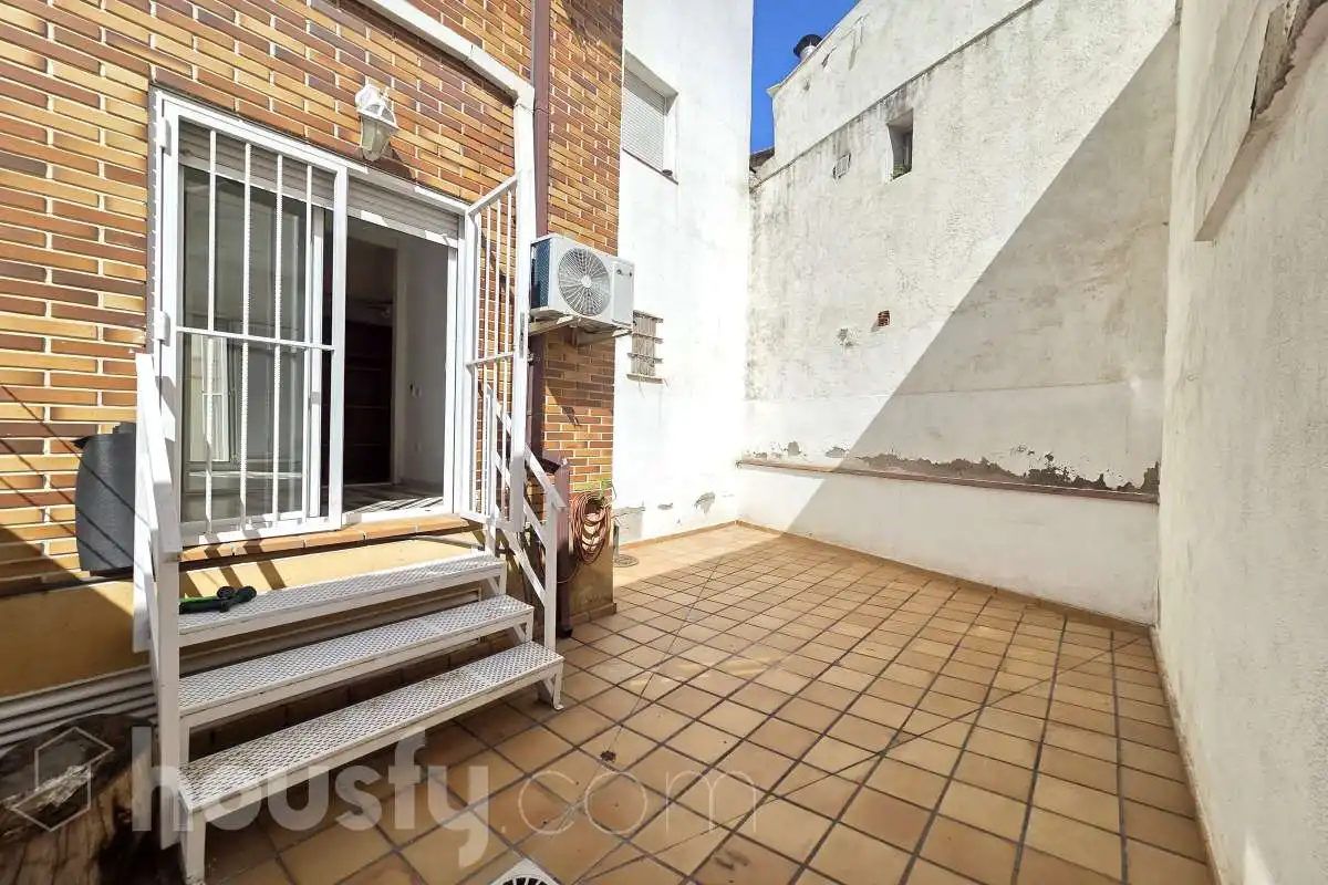 Vista exterior de Piso de alquiler en Madrid con Aire acondicionado, Calefacción y Trastero