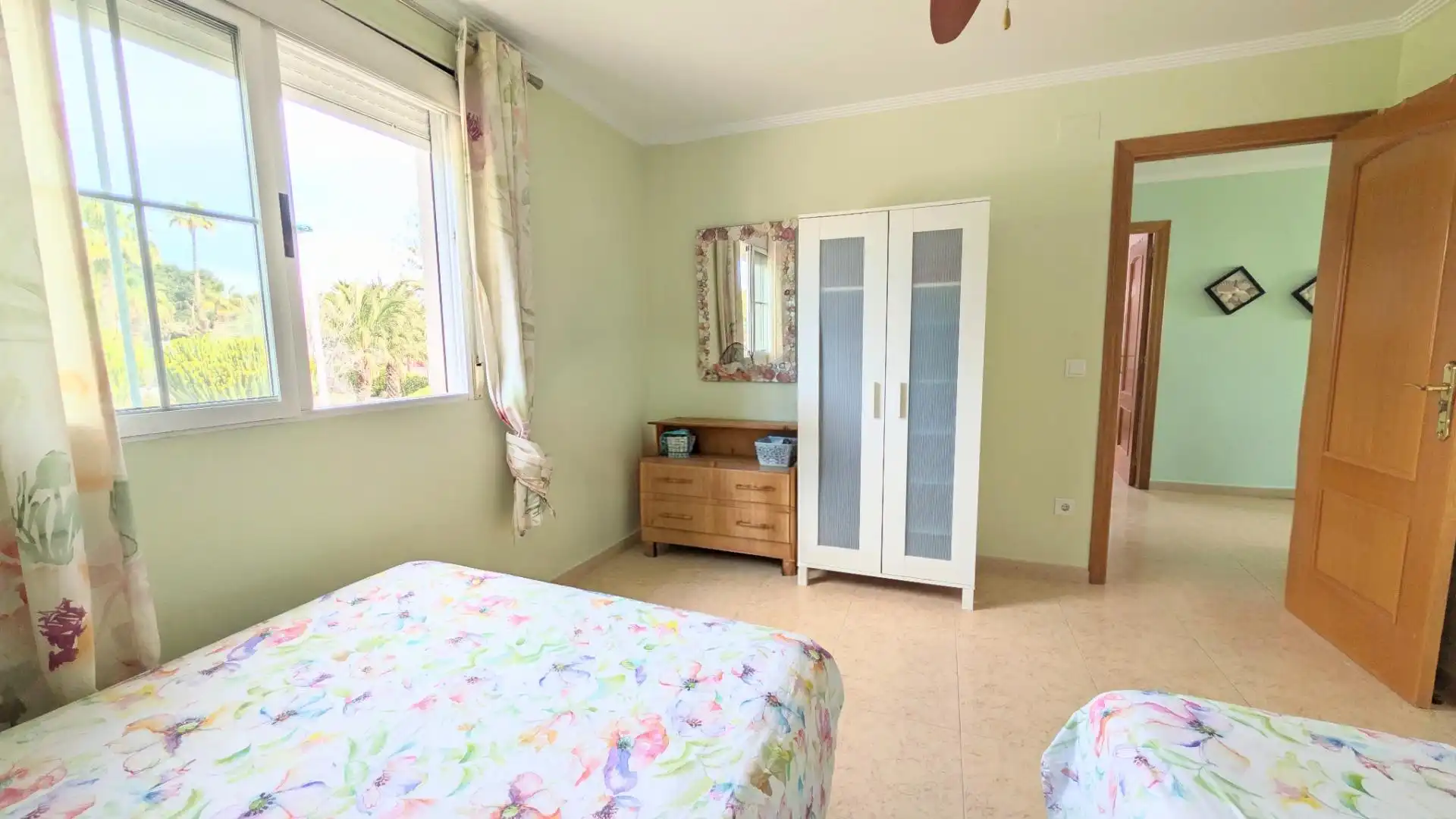 Dormitori de Casa o xalet en venda en Elche / Elx amb Aire condicionat, Calefacció i Jardí privat