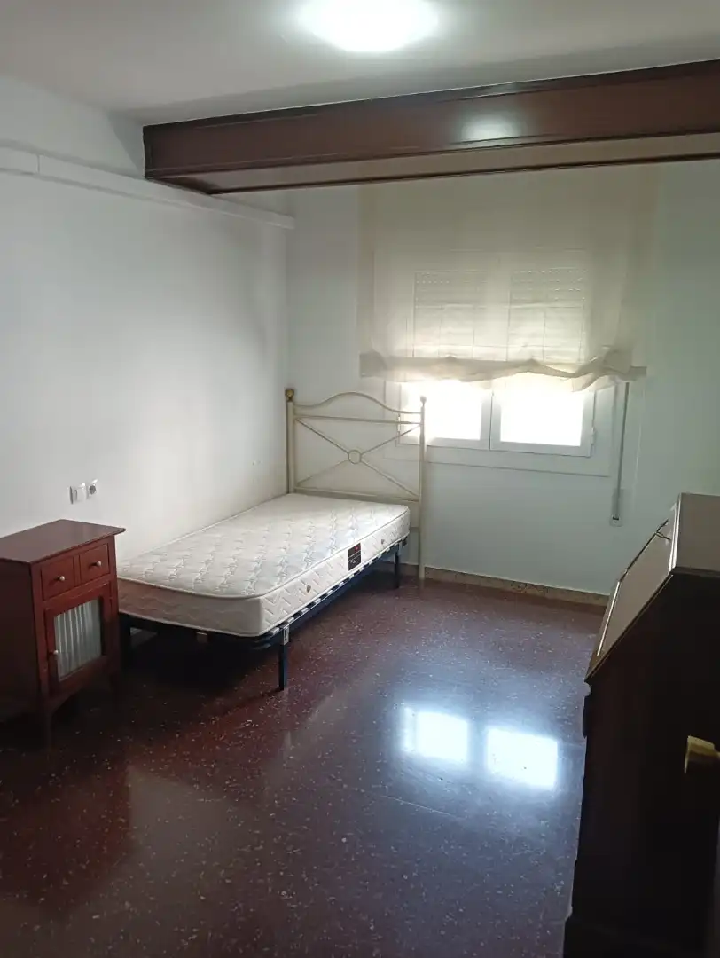 Habitación de Piso de alquiler en Lleida con Aire acondicionado, Amueblado y Lavadora