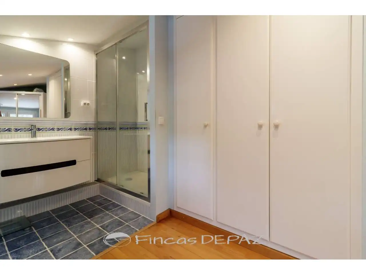Bathroom of Detached homes for sale in Gavà  with Air Conditioner, Heating and Private garden