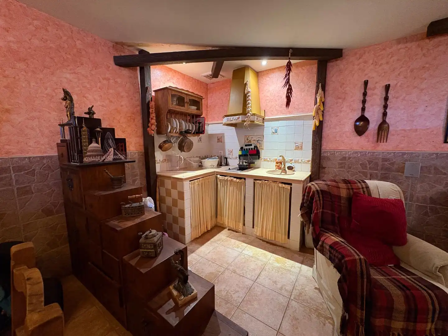 Kitchen of Detached homes for sale in Algeciras  with Air Conditioner, Storage room and Furnished