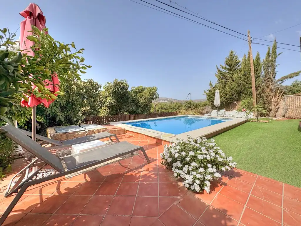 Landhaus mit Pool zum Verkauf in Vélez-Málaga ciudad, imagen 2