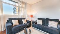 Living room of Flat for sale in  Madrid Capital  with Air Conditioner, Heating and Private garden