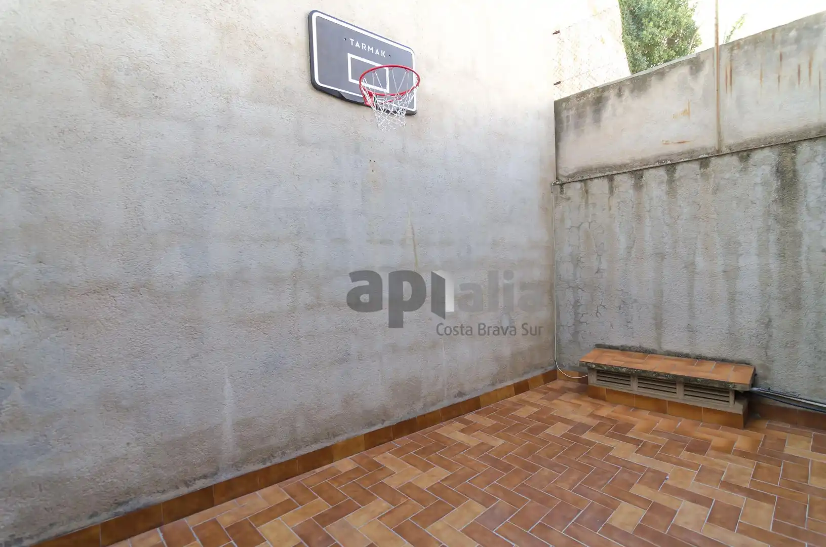 Vista exterior de Casa adosada en venda en Lloret de Mar amb Calefacció