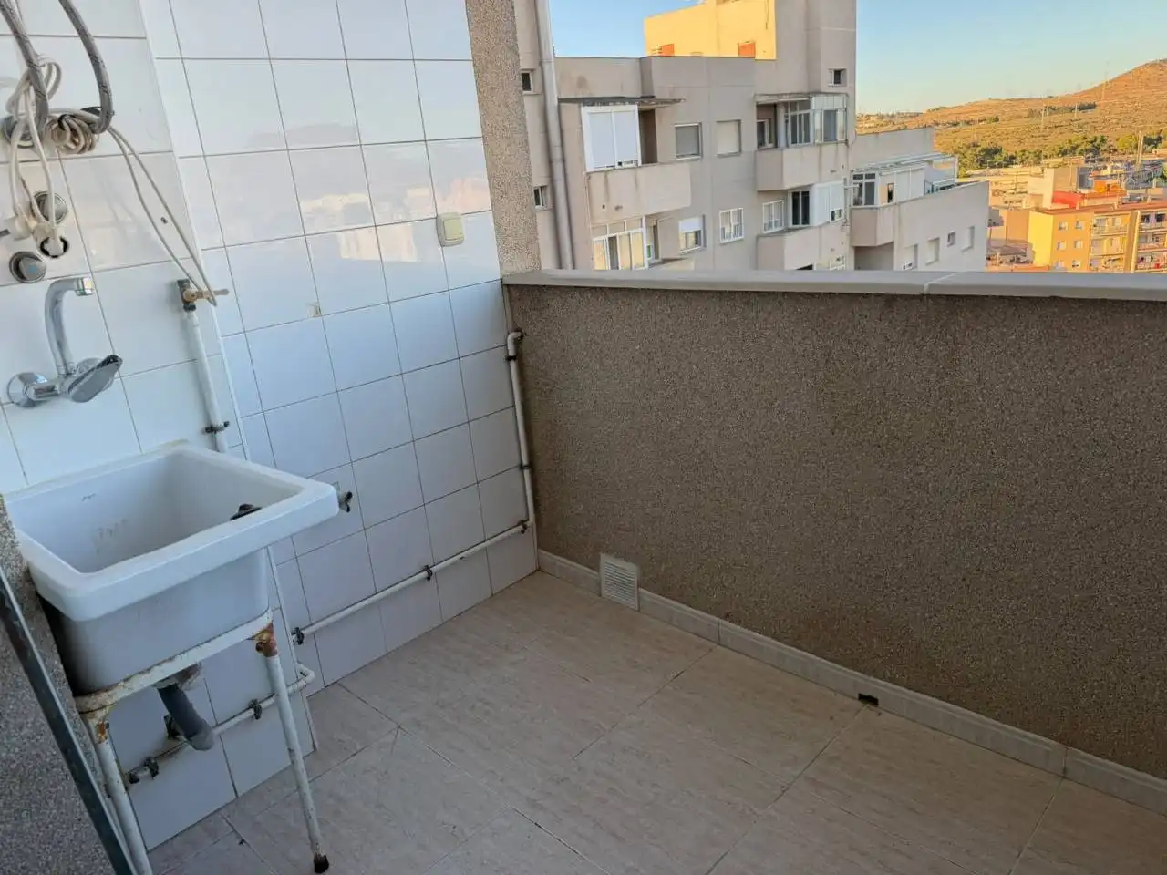Flat with terrace to rent in Calle Avenida Ronda de La Unión, imagen 8