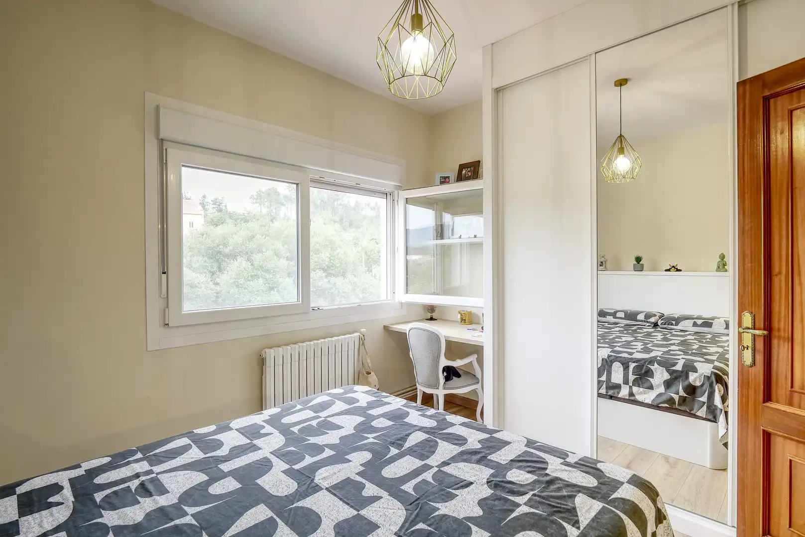 Habitación de Casa o chalet en venta en Lousame con Aire acondicionado, Calefacción y Jardín privado