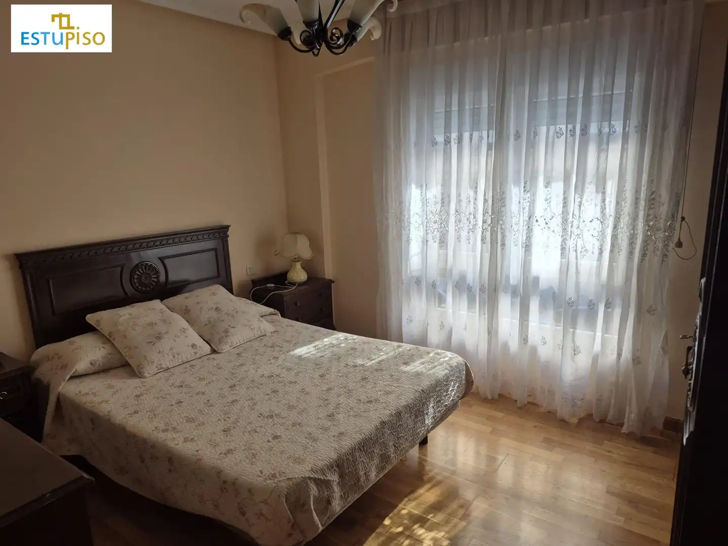 Bedroom of Apartments for sale in León Capital   with Heating and Furnished