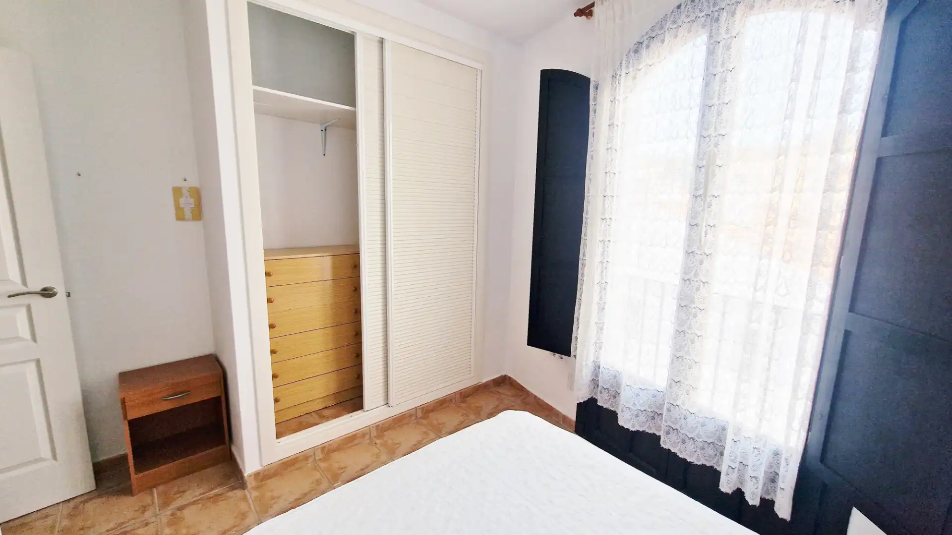 Dormitori de Apartament en venda en Vélez de Benaudalla amb Aire condicionat, Calefacció i Balcó