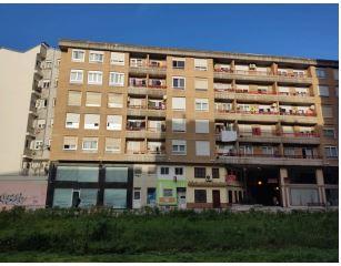 Vista exterior de Pis en venda en Torrelavega 