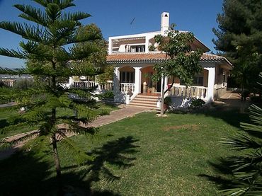 Xalet amb jardí en venda a Manantiales - Lagar - Cortijo