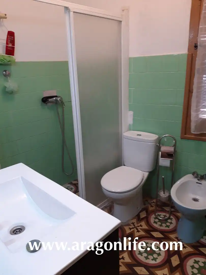 Bathroom of Houses for sale in Fabara  with Storage room, Furnished and Oven