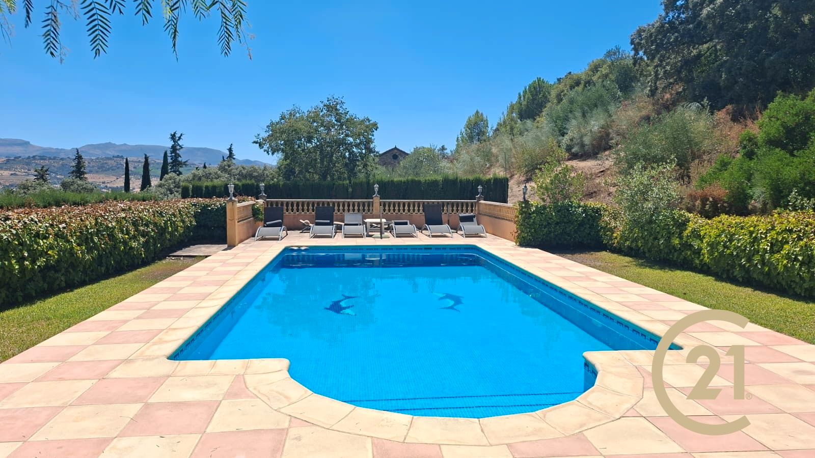 Swimming pool of House or chalet for sale in Ronda  with Air Conditioner, Heating and Private garden