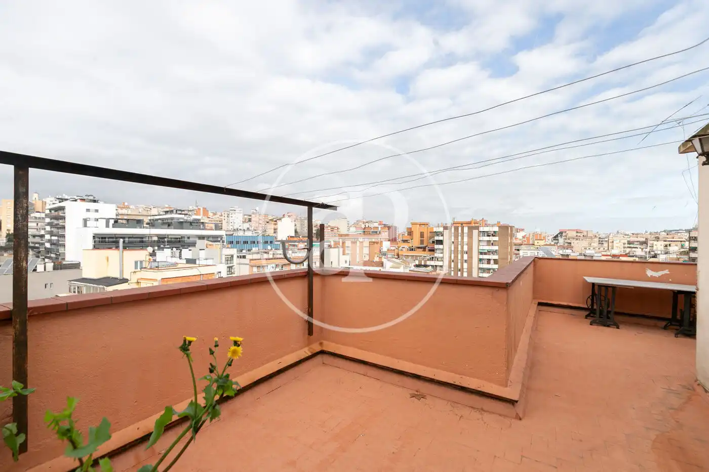 Terraza de Ático en venta en L'Hospitalet de Llobregat con Calefacción, Terraza y Trastero